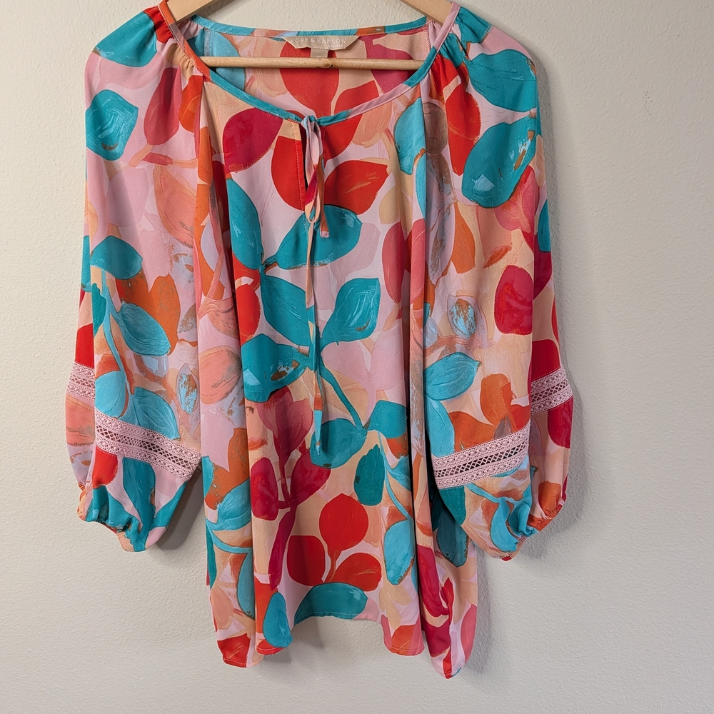 Hope & Harlow Woman Floral Blouse 1X Boho‎ Peasant Top Tie Neck